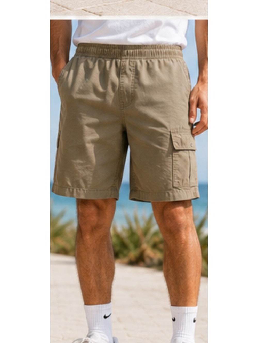 Nike Men's Khaki Cargo Shorts Size Large Workwear/Casual